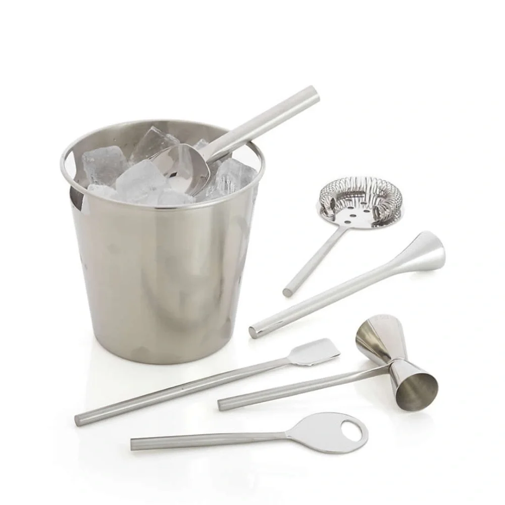 NWT Bar Tool Set Silver.pictures for demonstration purposes, model pics!